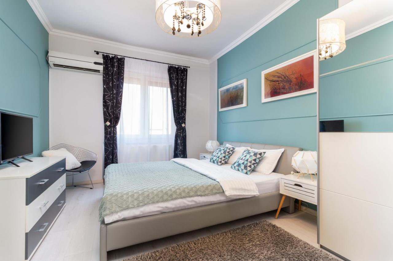 Moonlight Central Apartments Oradea Ngoại thất bức ảnh
