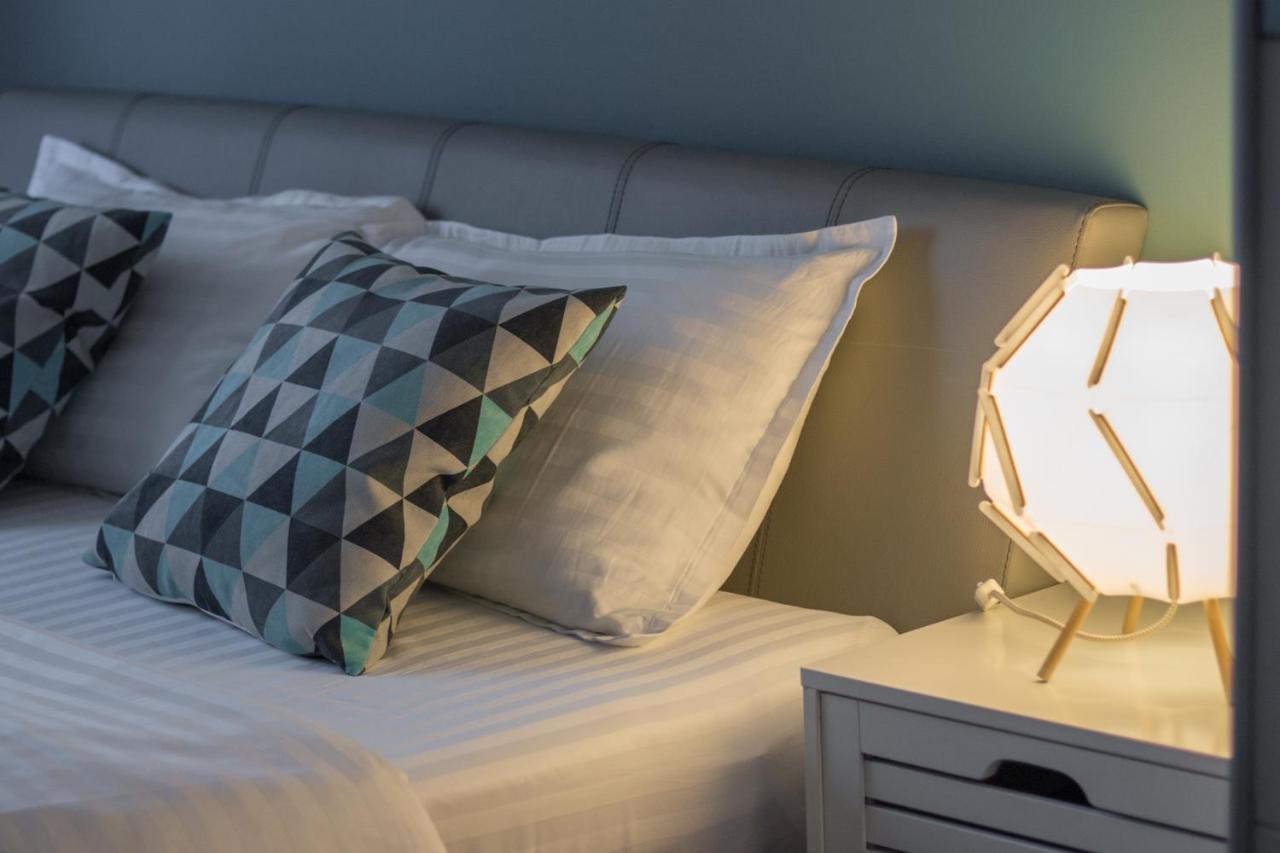 Moonlight Central Apartments Oradea Ngoại thất bức ảnh